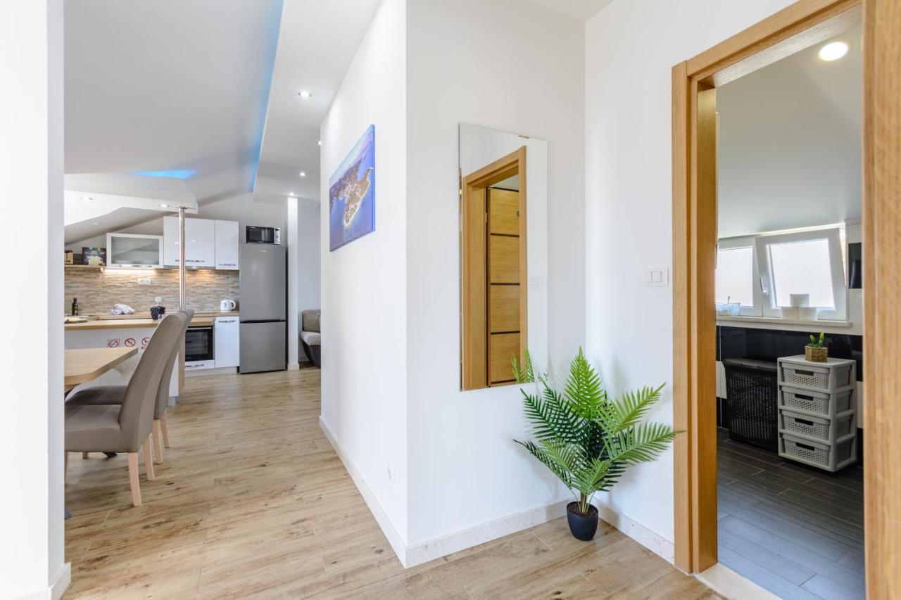 Apartment Darka 1 Sumartin Exteriér fotografie